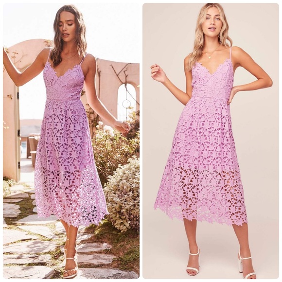 Astr Dresses & Skirts - Astr The Label Lace midi dress
